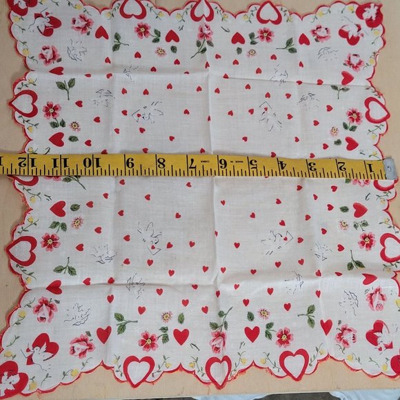 Vintage Handkerchief Lot of 3 Holiday Christmas Valentines Day Poinsettia Hearts - Picture 5 of 10
